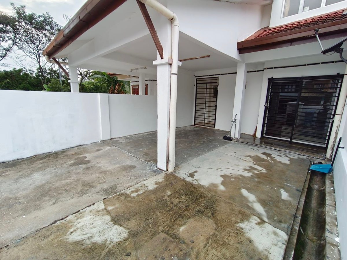 2 Storey Terrace Jalan Pulau Indah Subang Impian - photo 3