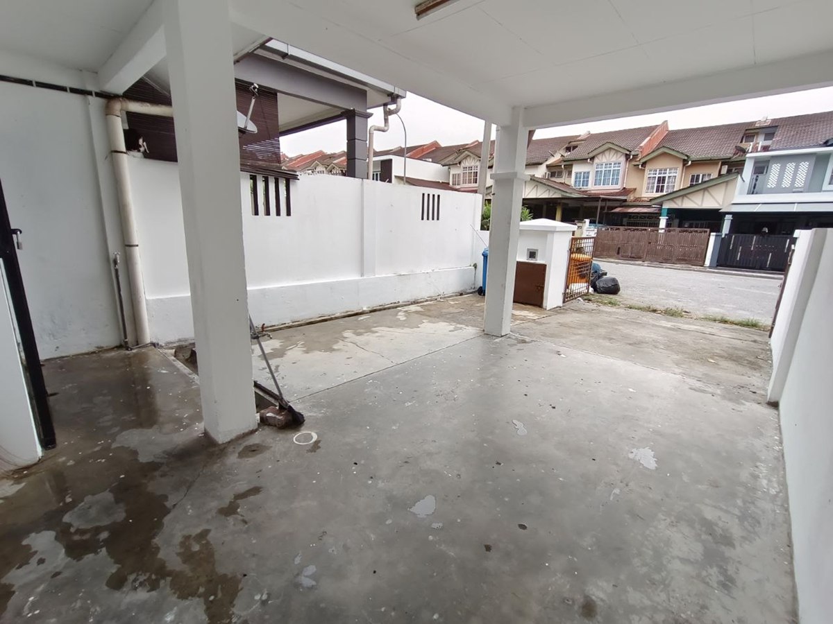 2 Storey Terrace Jalan Pulau Indah Subang Impian - photo 4