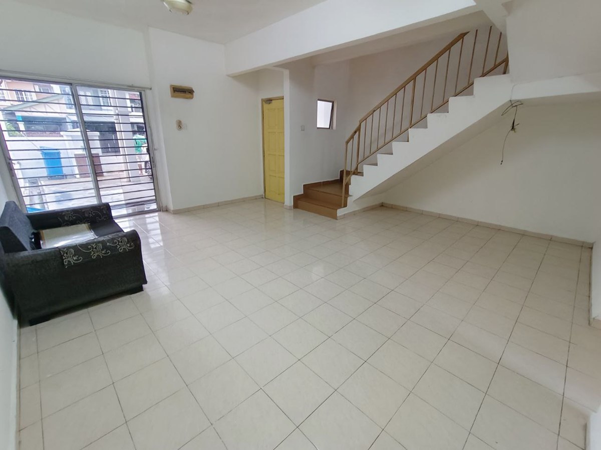 2 Storey Terrace Jalan Pulau Indah Subang Impian - photo 9