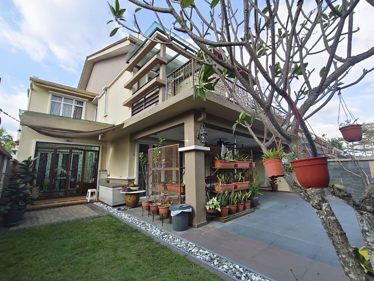 Corner 2 Storey Terrace Taman Alam Putra Equine