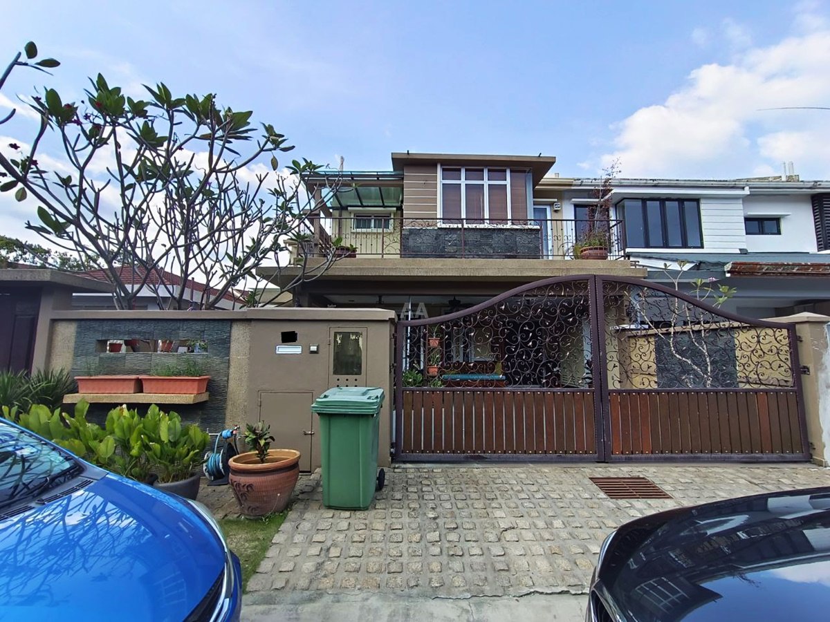 Corner 2 Storey Terrace Taman Alam Putra Equine - photo 2