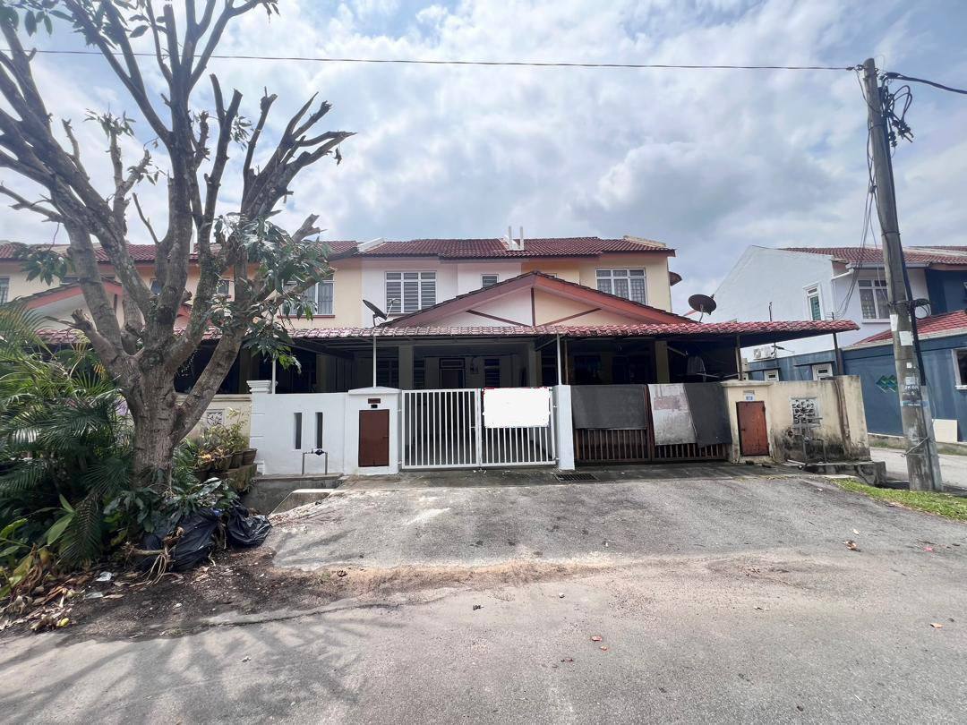 Facing Open 2 Storey Terrace Bandar Tasik Kesuma