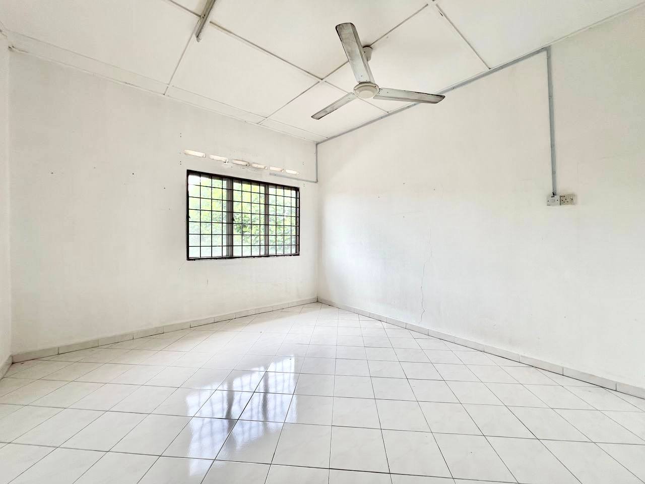 Double Storey Seksyen 6 Bandar Rinching Semenyih - photo 11