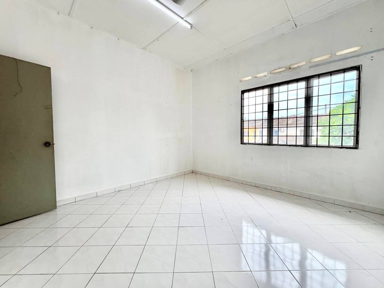 Double Storey Seksyen 6 Bandar Rinching Semenyih - photo 12