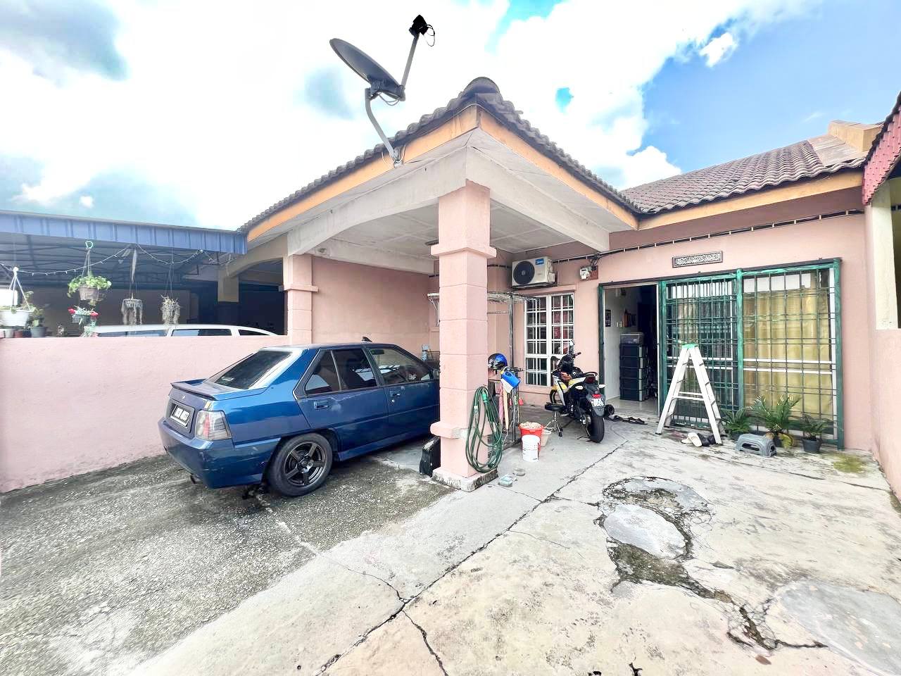 Single Storey Taman Sri Tanjung Semenyih - photo 3