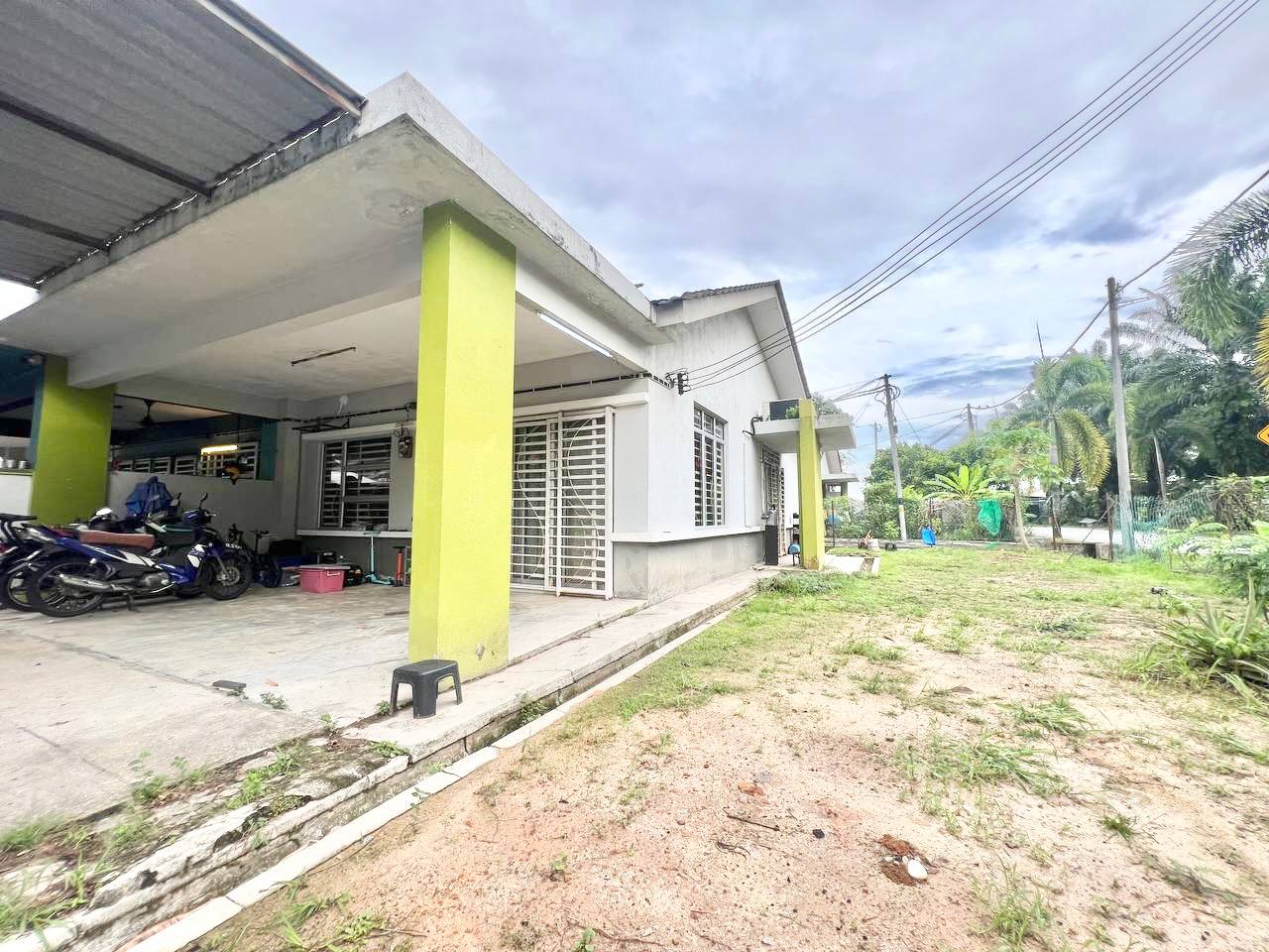 Corner Single Storey Taman Amanah Jenjarom - photo 4