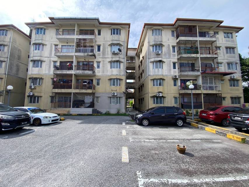 Ground Floor Seraya Apartment Taman Kajang Utama