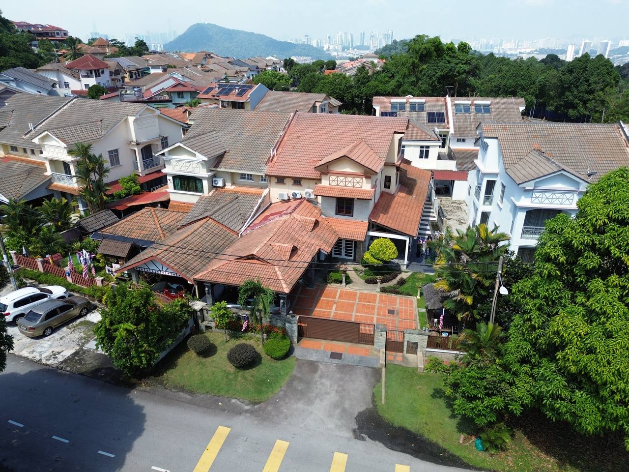 Renovated 2 Storey Semi D Ukay Perdana Ampang