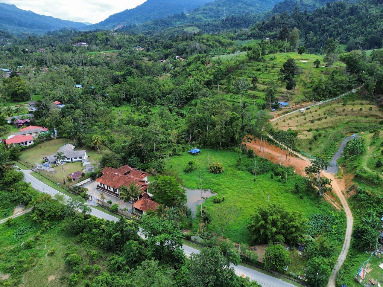 3 Acres Agricultural Land with 10,000 Sf Bungalow - photo 2