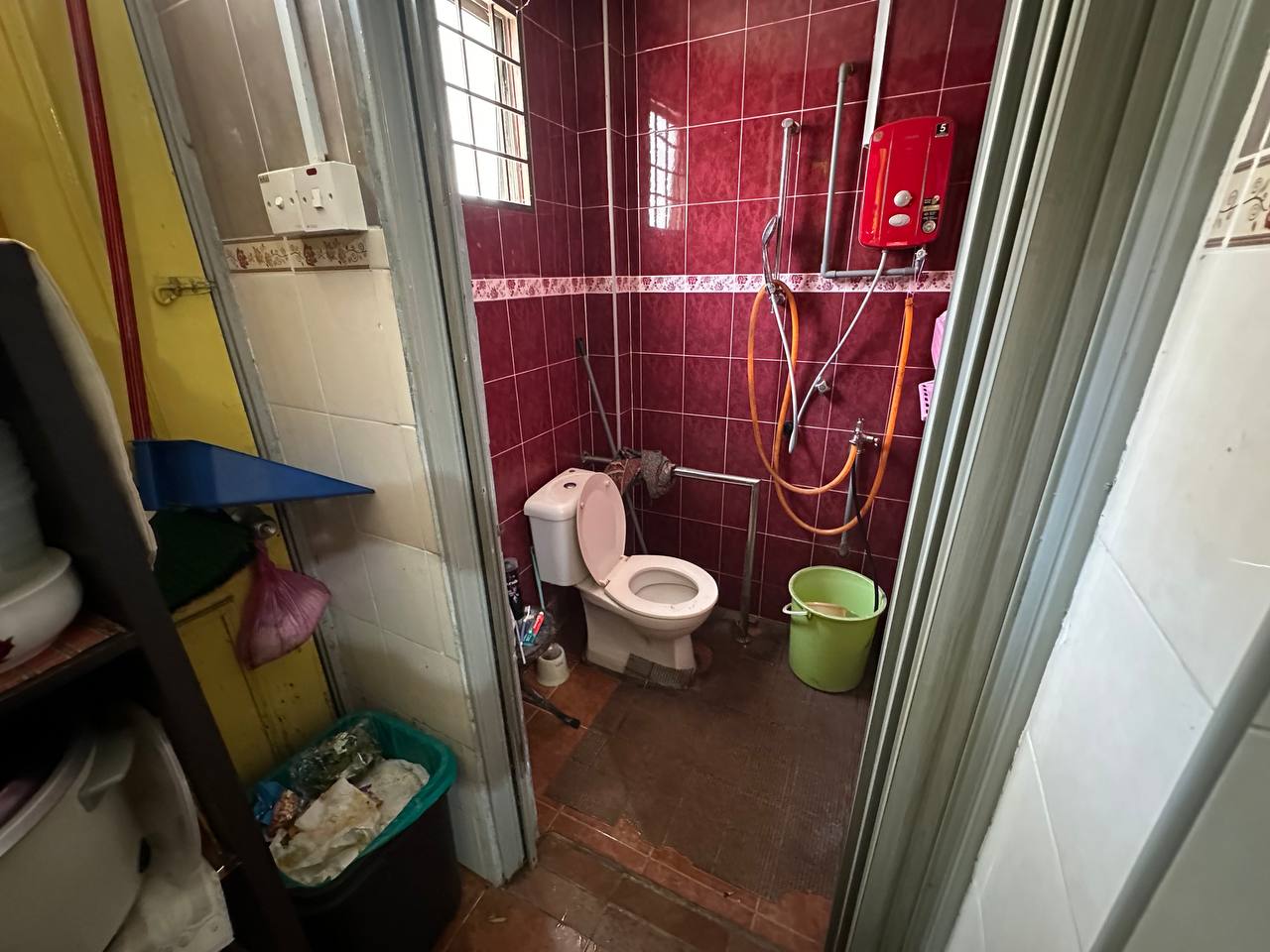 2Storey Terrace Taman Desa Kolej Bandar Baru Nilai - photo 9