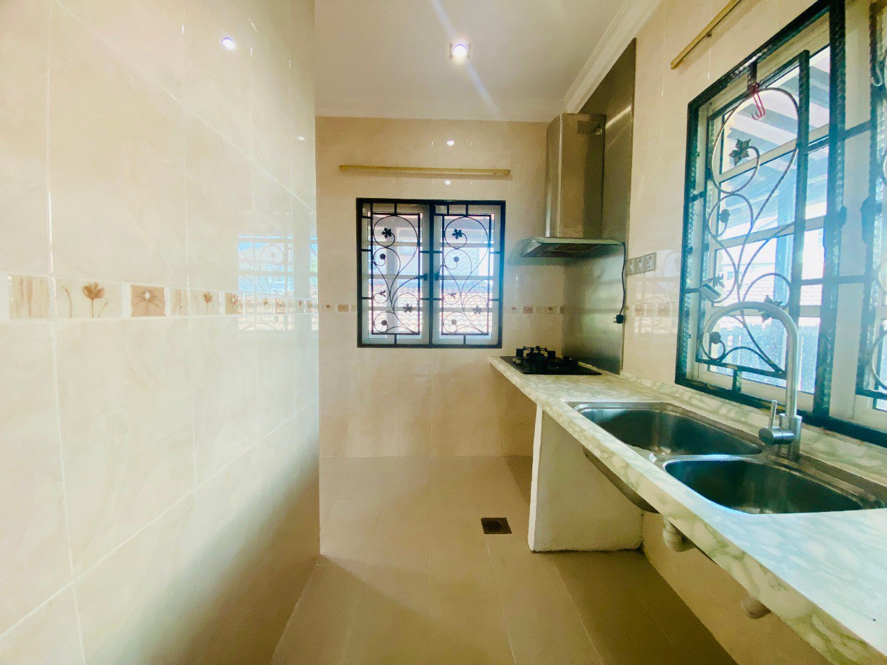 3 Storey Bungalow Kemensah Heights - photo 9