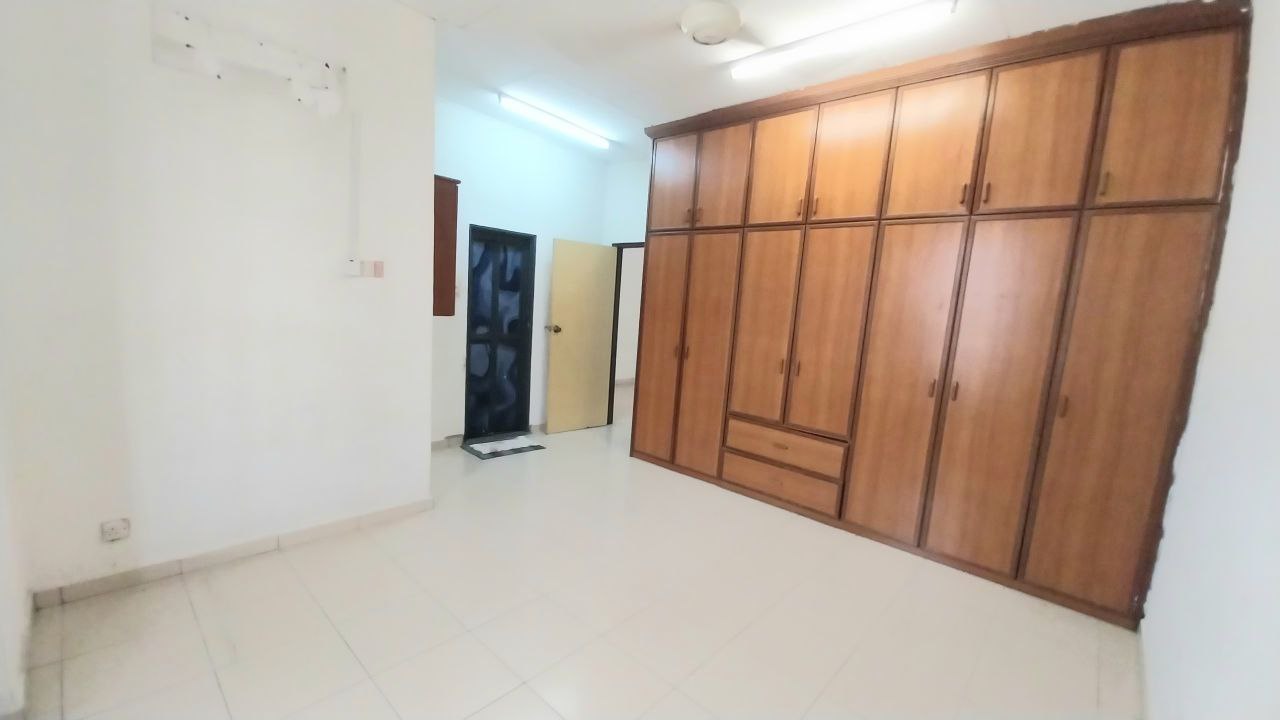 2 Storey Linked House Bandar Baru Bangi Seksyen 4 - photo 10