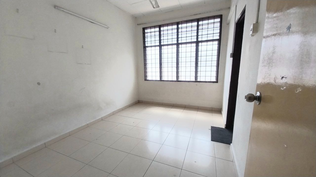2 Storey Linked House Bandar Baru Bangi Seksyen 4 - photo 13