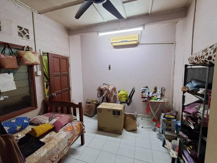 Freehold 1Storey Terrace Taman Greenwood Gombak - photo 9