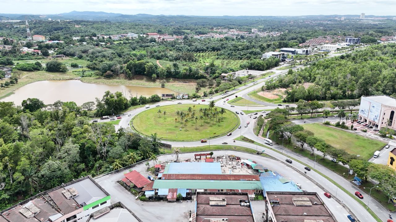 Commercial Land Putra Point Bandar Baru Nilai - photo 2
