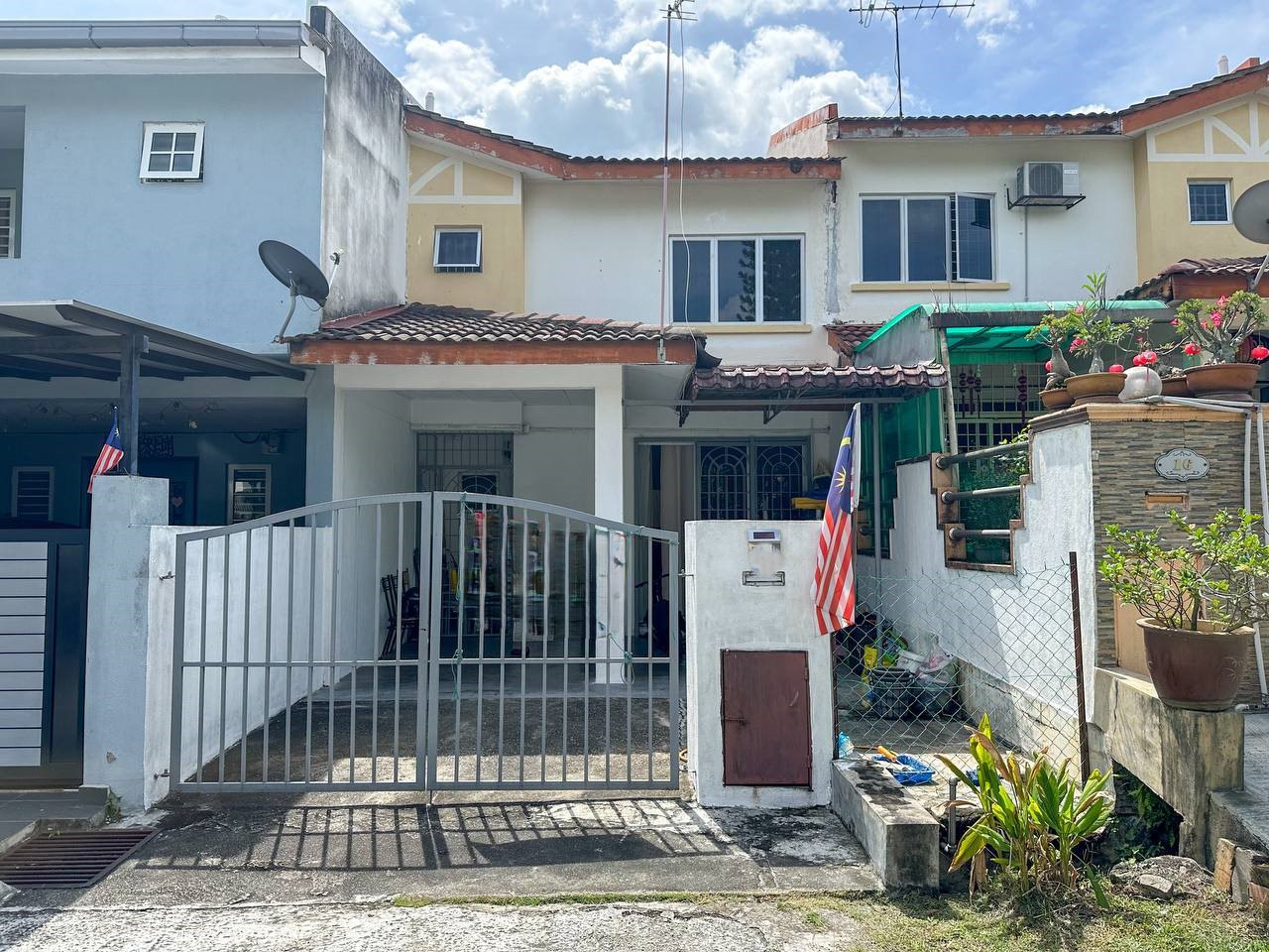 Double Storey Taman Harmoni Kajang Semenyih