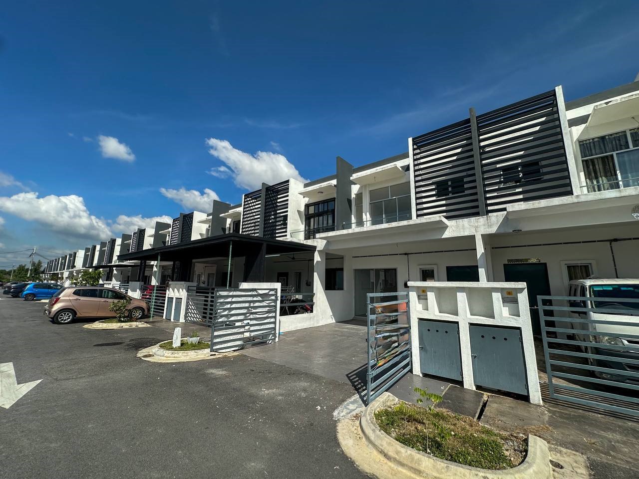 2Storey Taman Desa Anugerah Salak Tinggi Sepang - photo 2