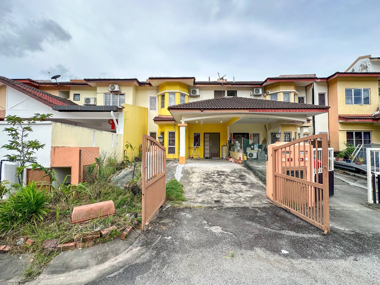 Double Storey Taman Amanputra Puchong