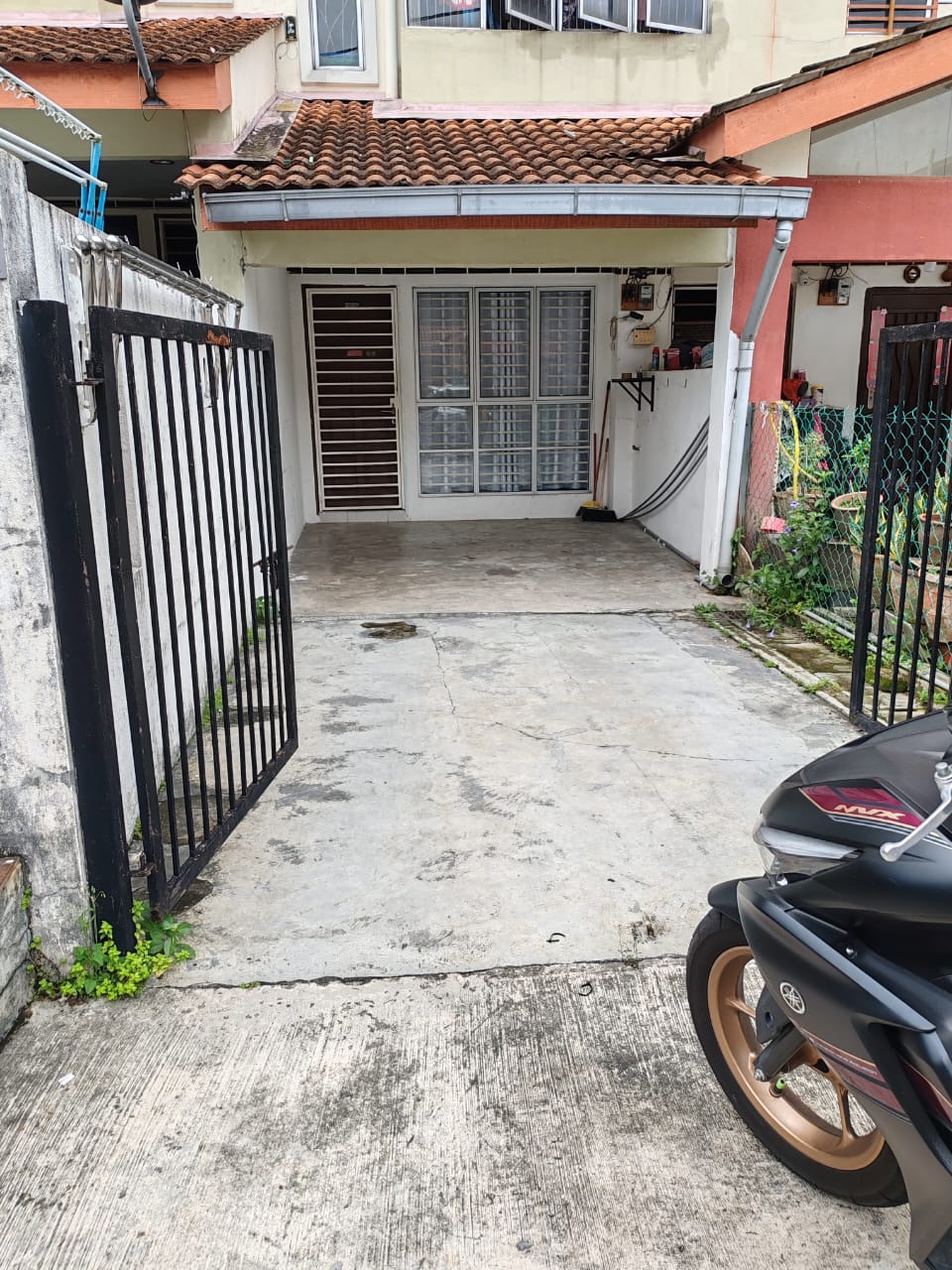 Ground Floor Taman Amansiara Townhouse Selayang - photo 2