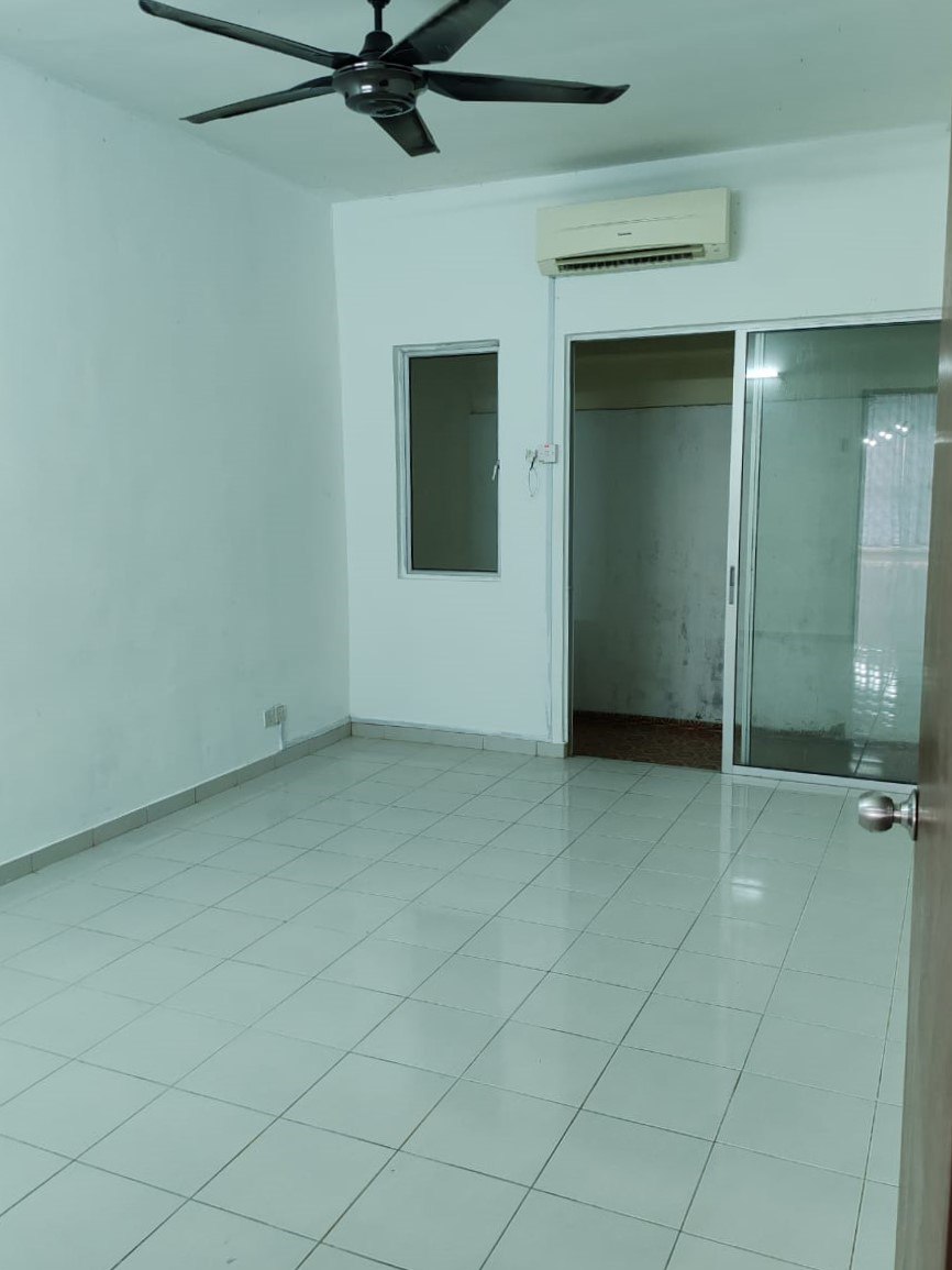 Ground Floor Taman Amansiara Townhouse Selayang - photo 6