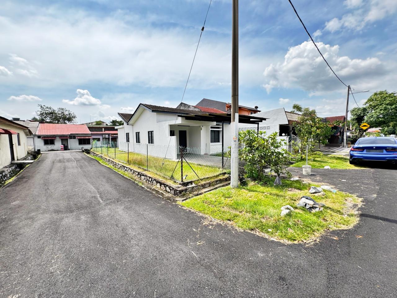 End Lot Single Storey House Seksyen 1 Bangi
