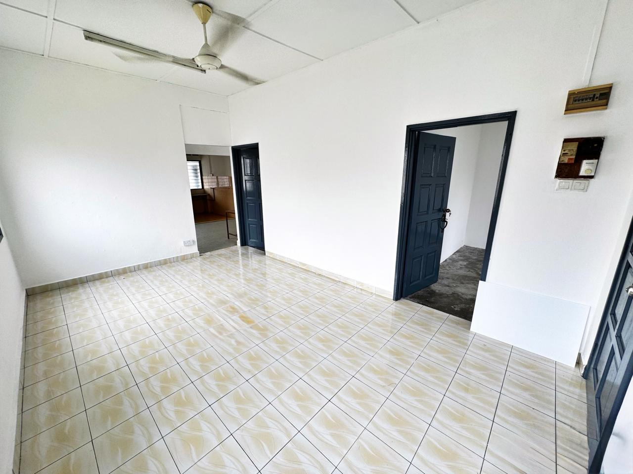 End Lot Single Storey House Seksyen 1 Bangi - photo 7
