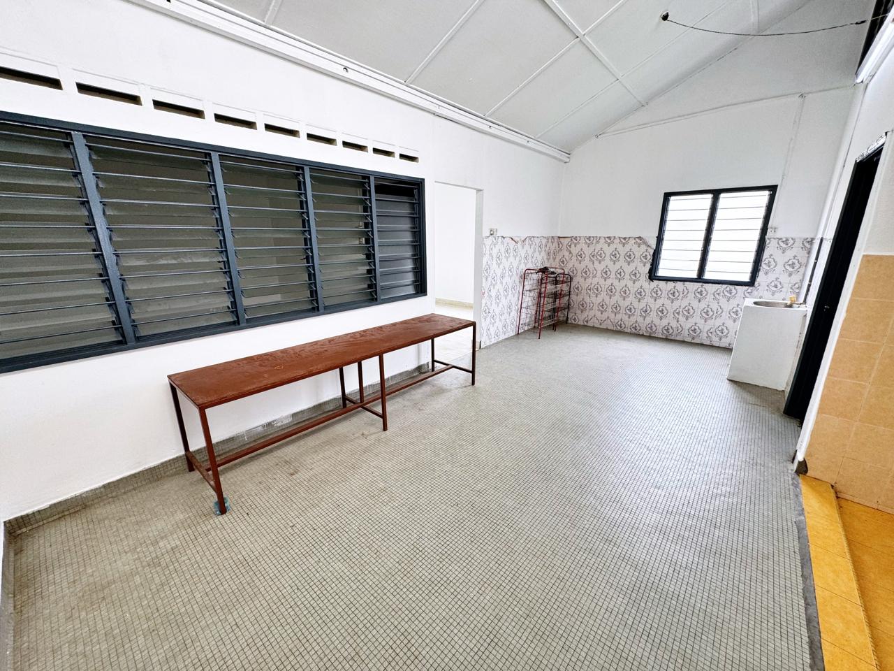 End Lot Single Storey House Seksyen 1 Bangi - photo 12