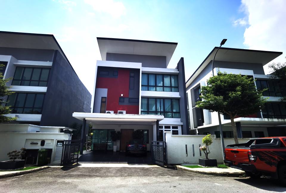 3 Storey ZeroLot Bungalow, Perdana Heights