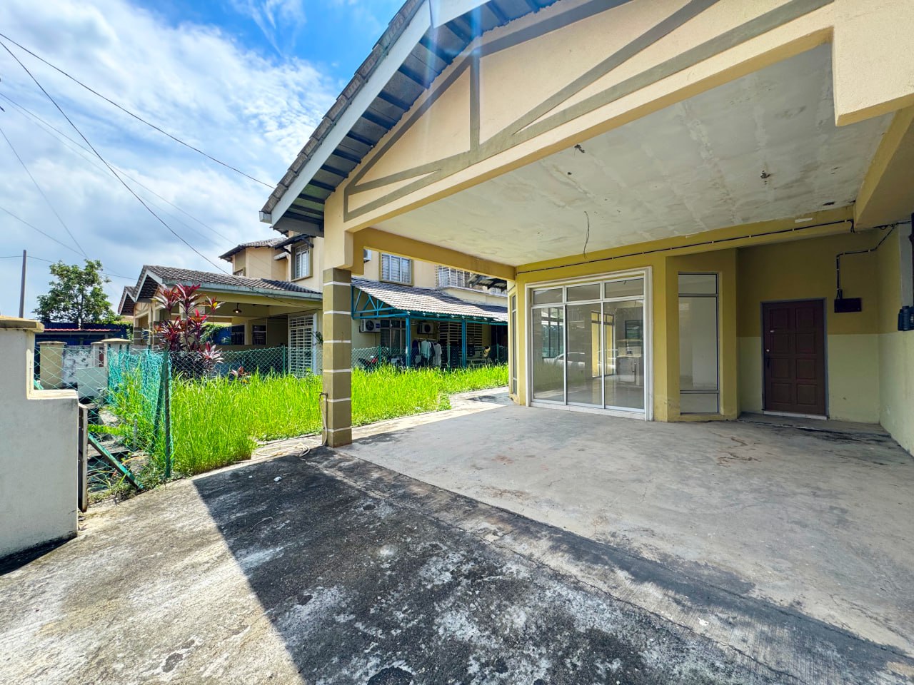 2 Storey Semi D  Taman Dahlia, Bandar Baru Salak - photo 4