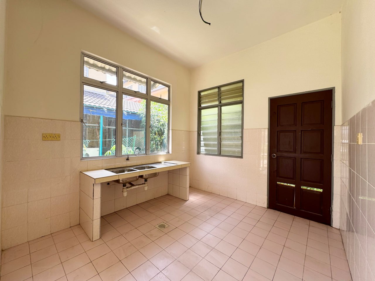 2 Storey Semi D  Taman Dahlia, Bandar Baru Salak - photo 10