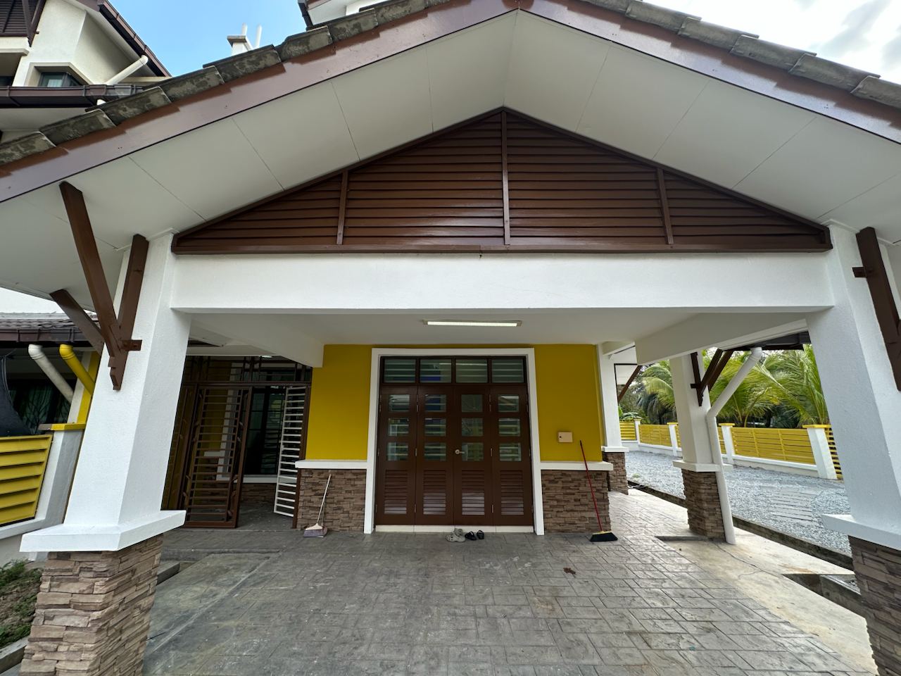 2 Storey Corner Lot Semi-d Seksyen 3 Bangi