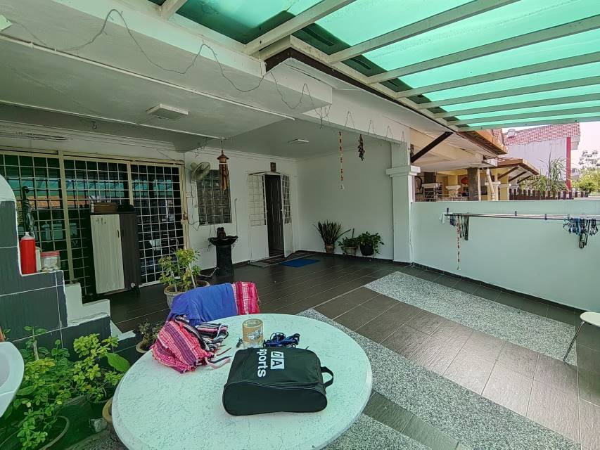 Double Storey Terrace Bandar Nusaputra Presint 1 - photo 3