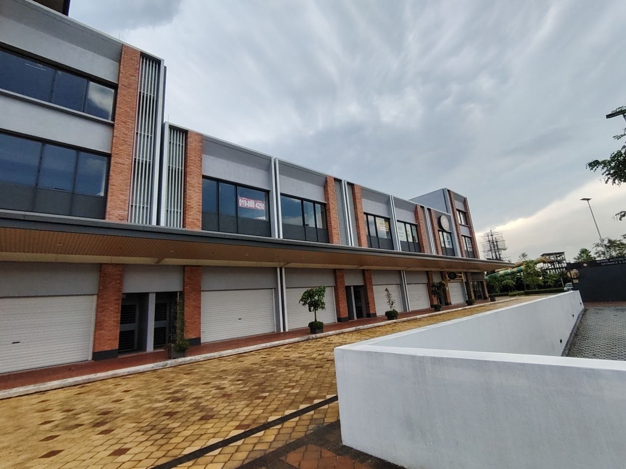 New Shoplot  Gamuda Cove Townsquare - photo 12