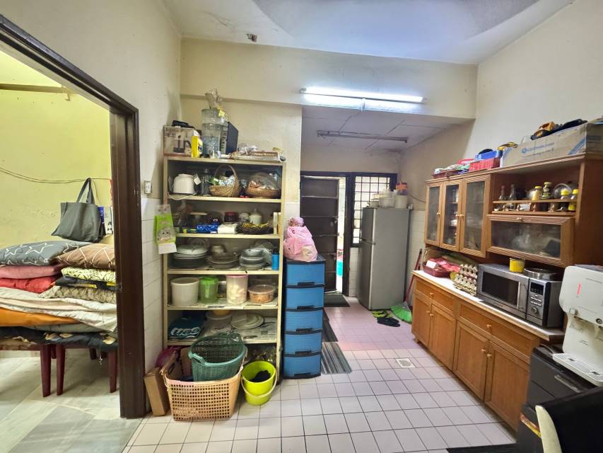 Double Storey House, Taman Bukit Mewah, Kajang - photo 11