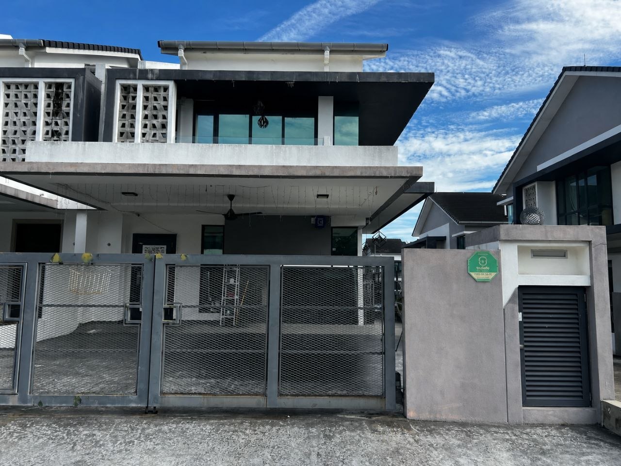 Endlot Double Storey Ferrea Denai Alam