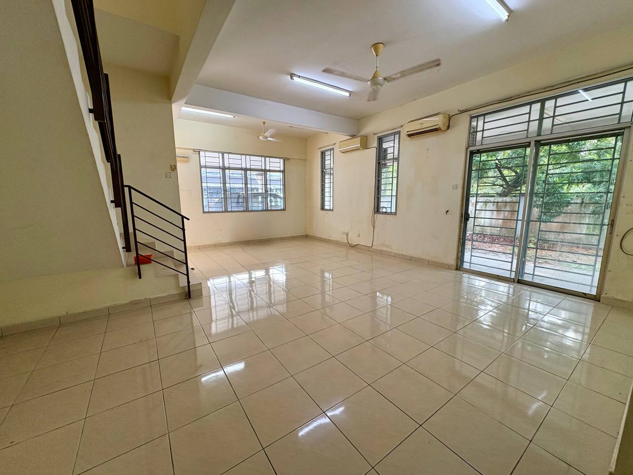 CornerLot Double Storey Terrace Taman Jelok Impian - photo 4