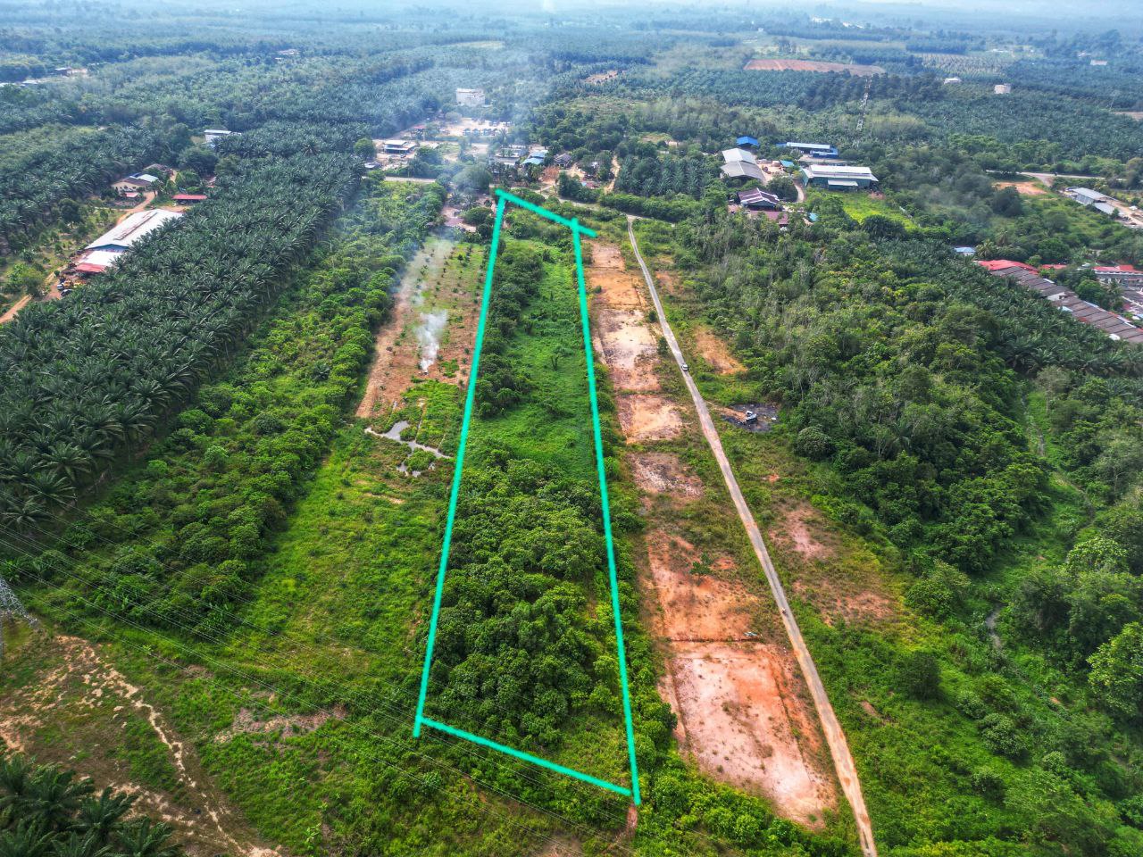 Tanah 4 Ekar Tepi Jalan Besar Berstatus Bangunan - photo 2