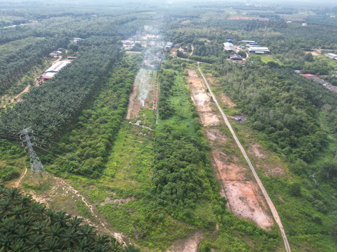 Tanah 4 Ekar Tepi Jalan Besar Berstatus Bangunan - photo 11