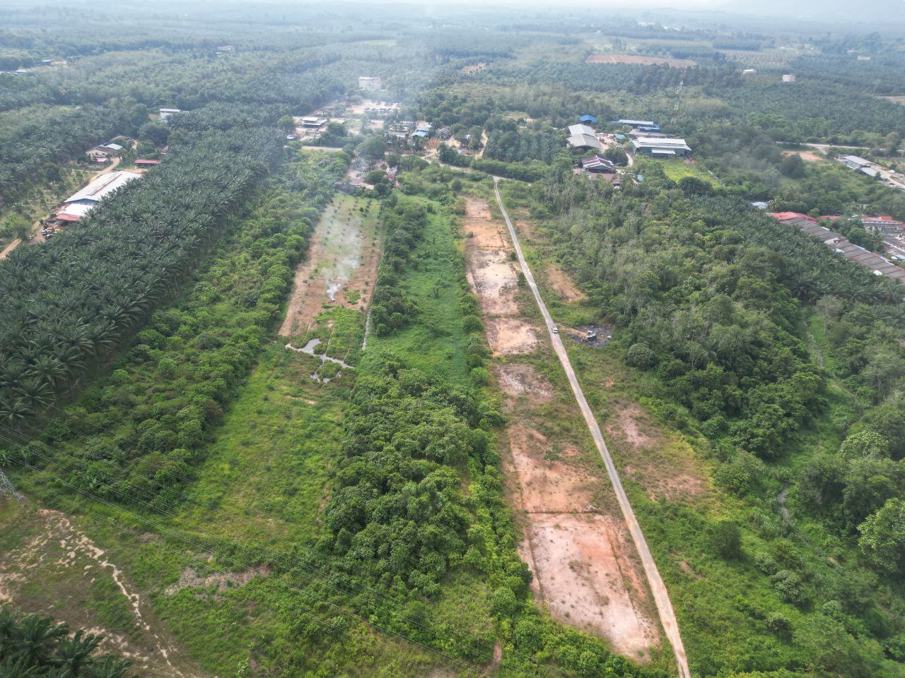 Tanah 4 Ekar Tepi Jalan Besar Berstatus Bangunan - photo 13