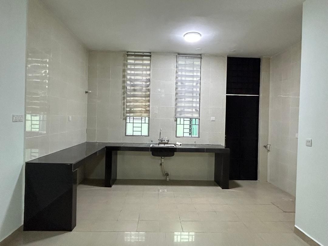 3 Storey Bangi Avenue Seksyen 7 - photo 3