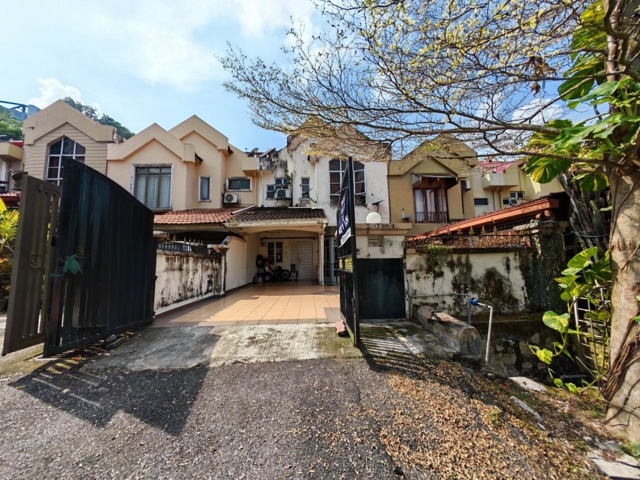 2 and half Storey Terrace Taman Bukit Jaya