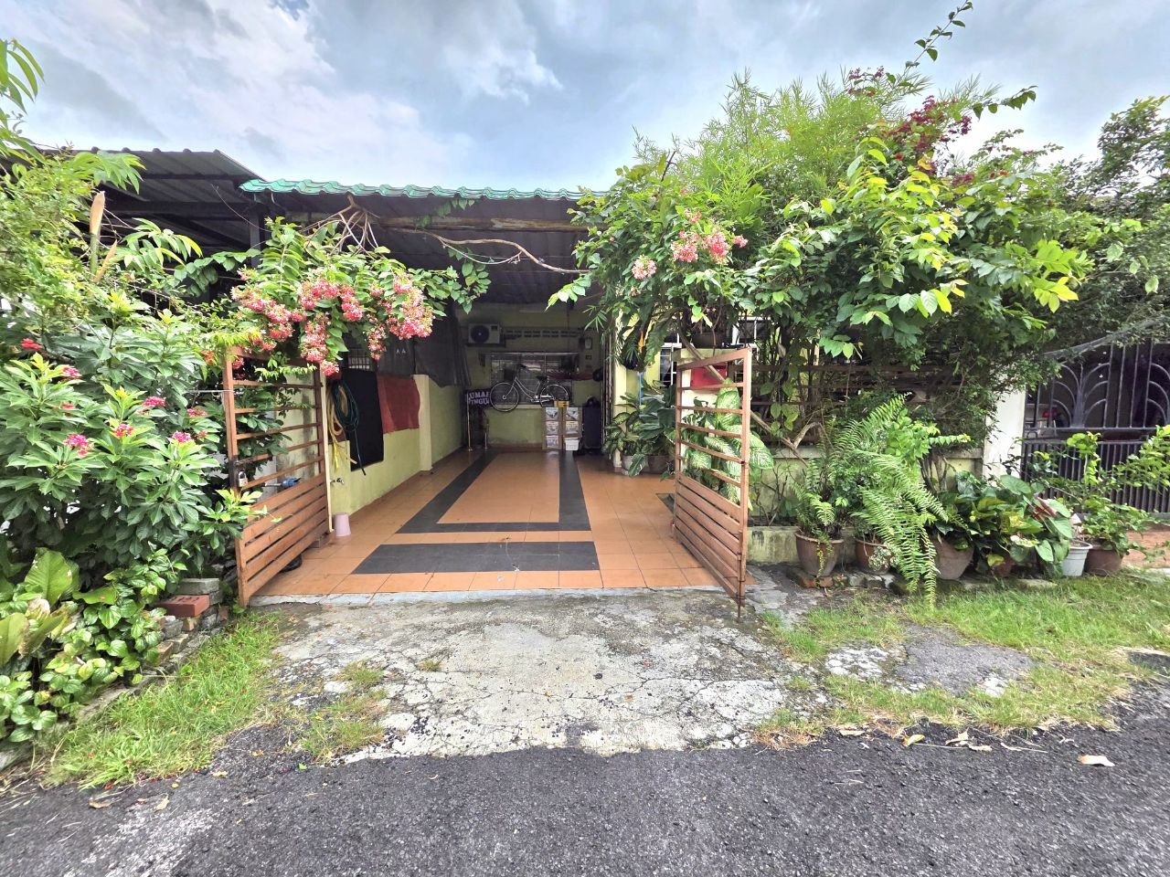 Single Storey Seksyen 5 Bandar Rinching Semenyih