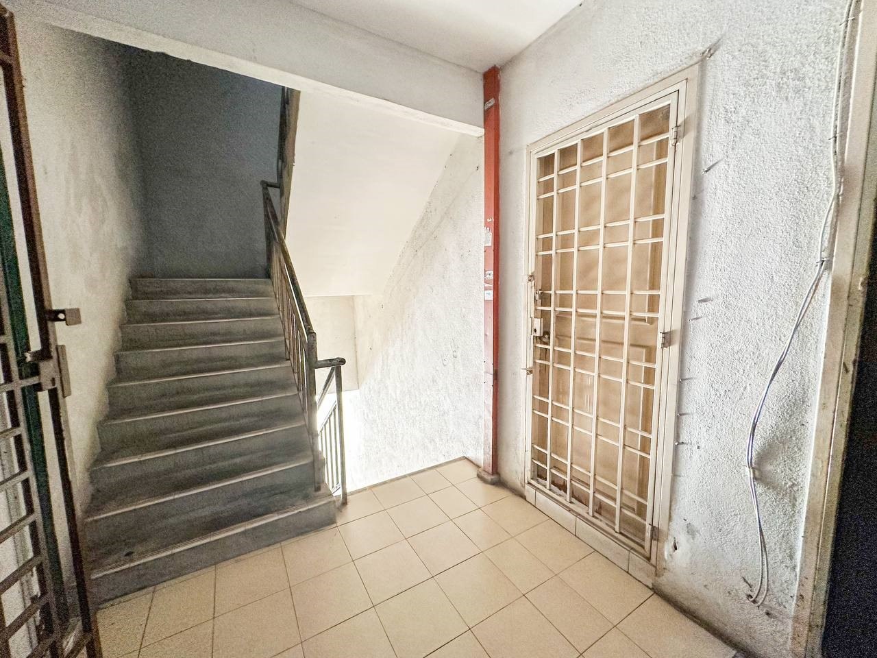 Apartment Teratai Taman Sutera Kajang - photo 8