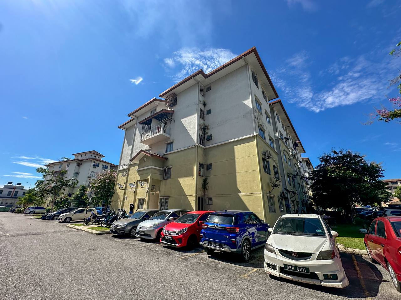 Apartment Teratai Taman Sutera Kajang - photo 11