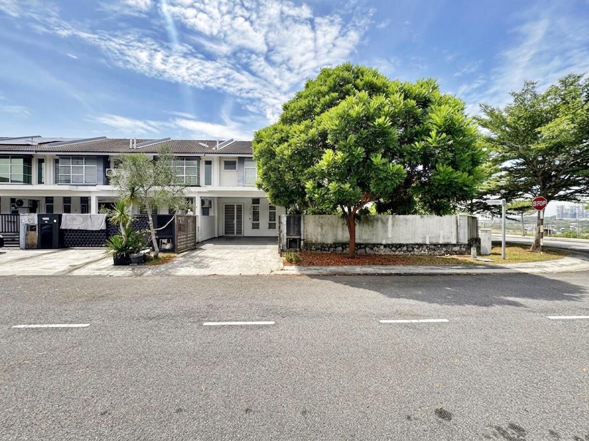 Double Storey Terrace Bangi Avenue - photo 1