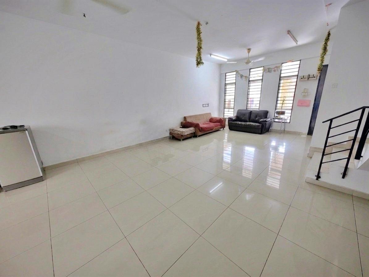 Double Storey Terrace Bangi Avenue - photo 7