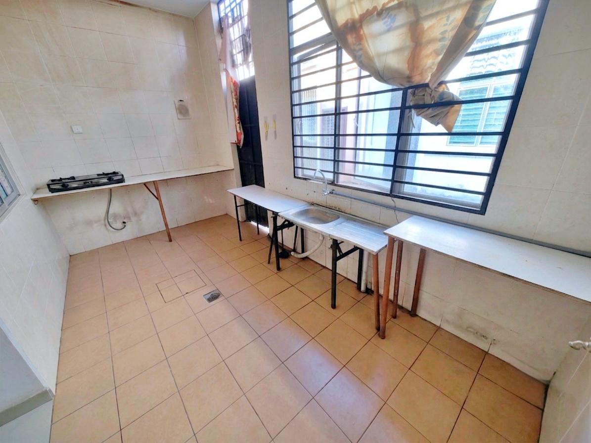 Double Storey Terrace Bangi Avenue - photo 12