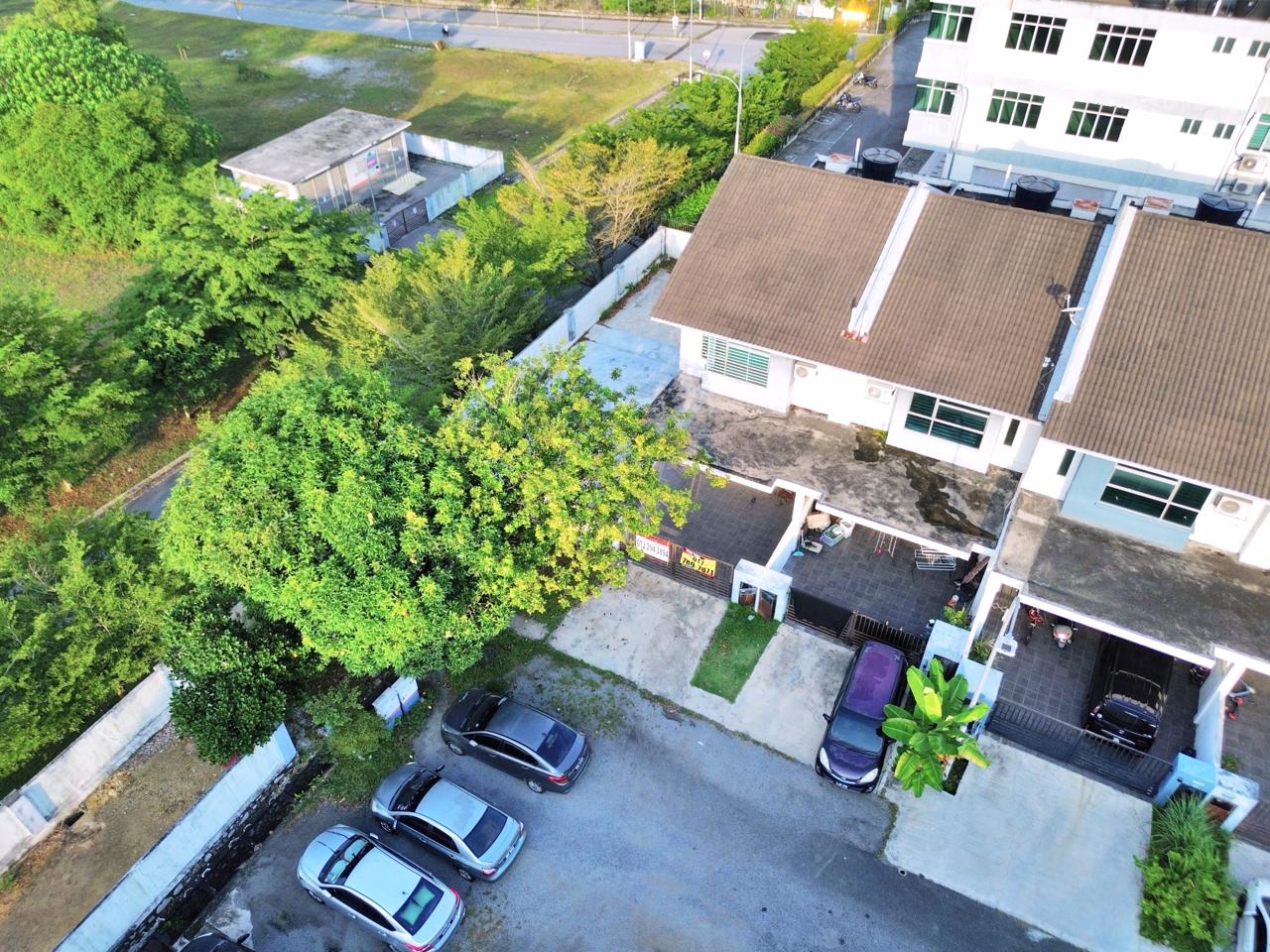 Double Storey Terrace Bangi Avenue - photo 2