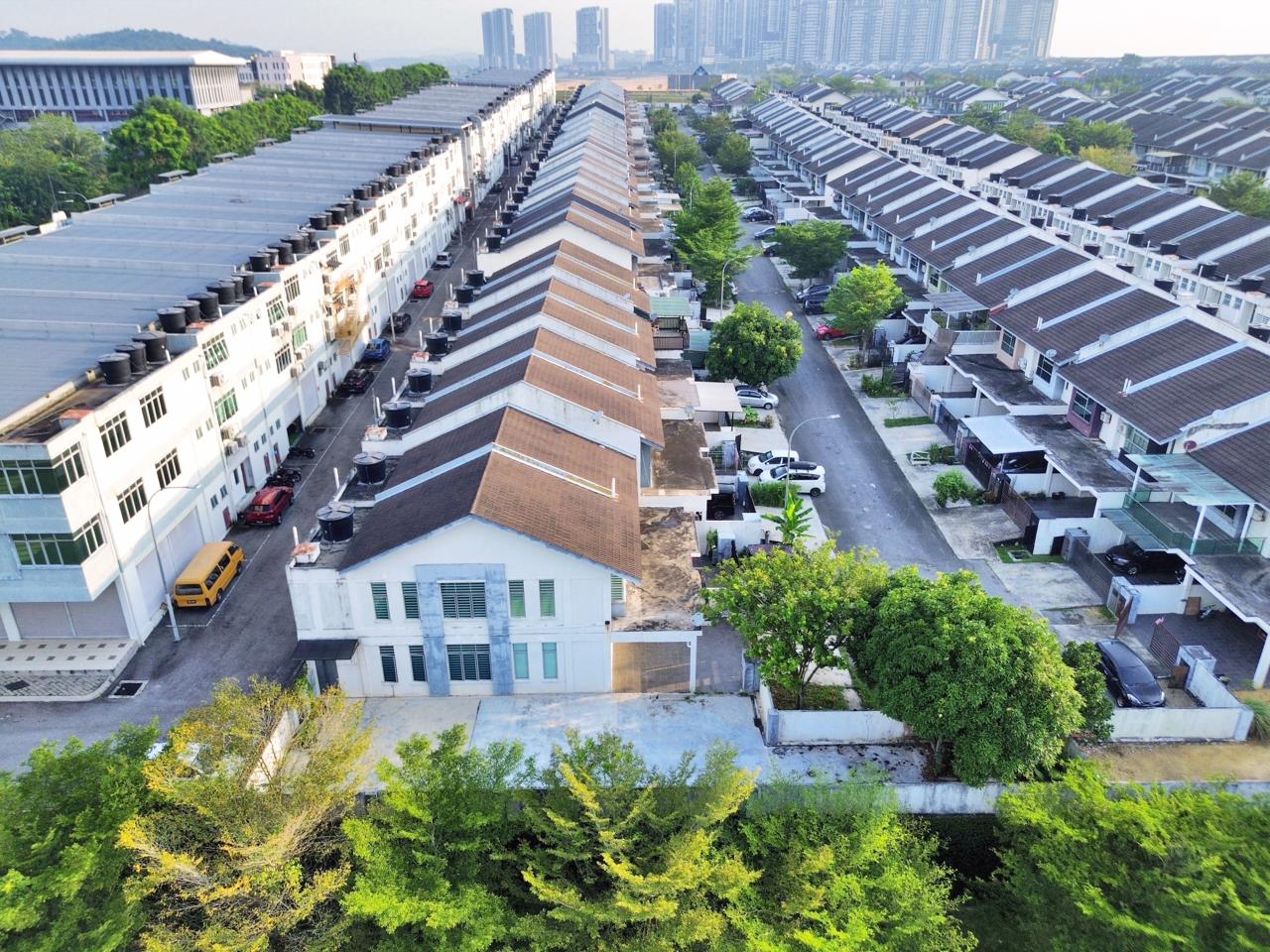 Double Storey Terrace Bangi Avenue - photo 4