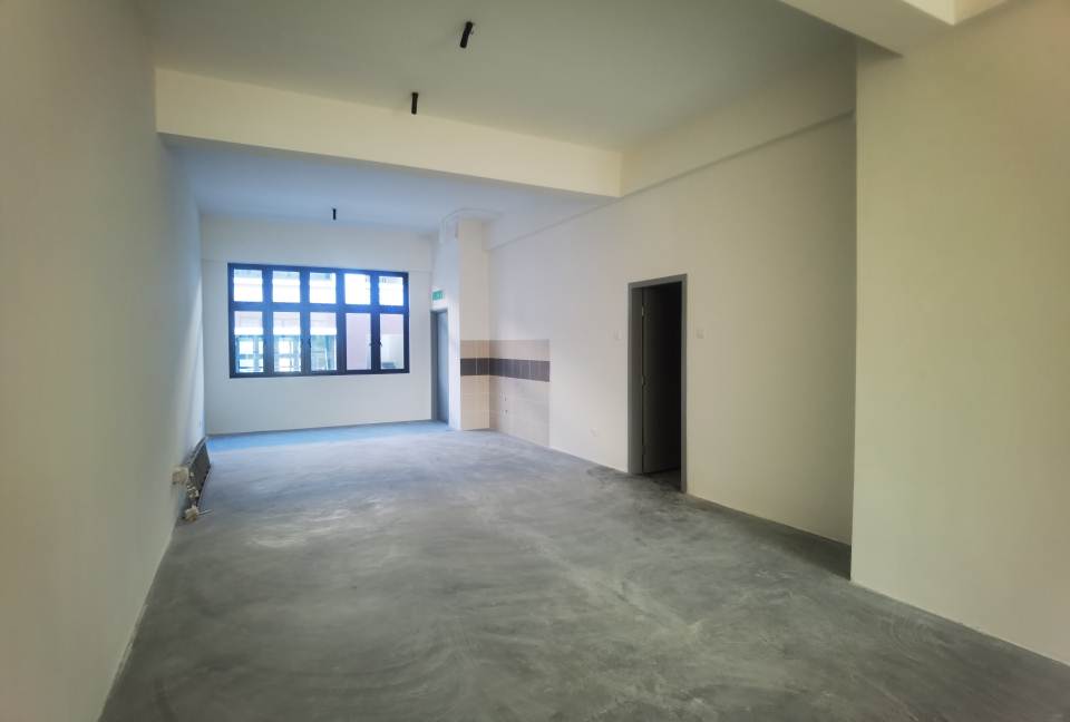 3 Storey Shoplot Bandar Seri Putra Bangi - photo 2